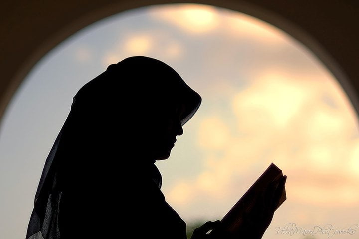 Hukum Membaca Al-Quran Ketika Datang Bulan